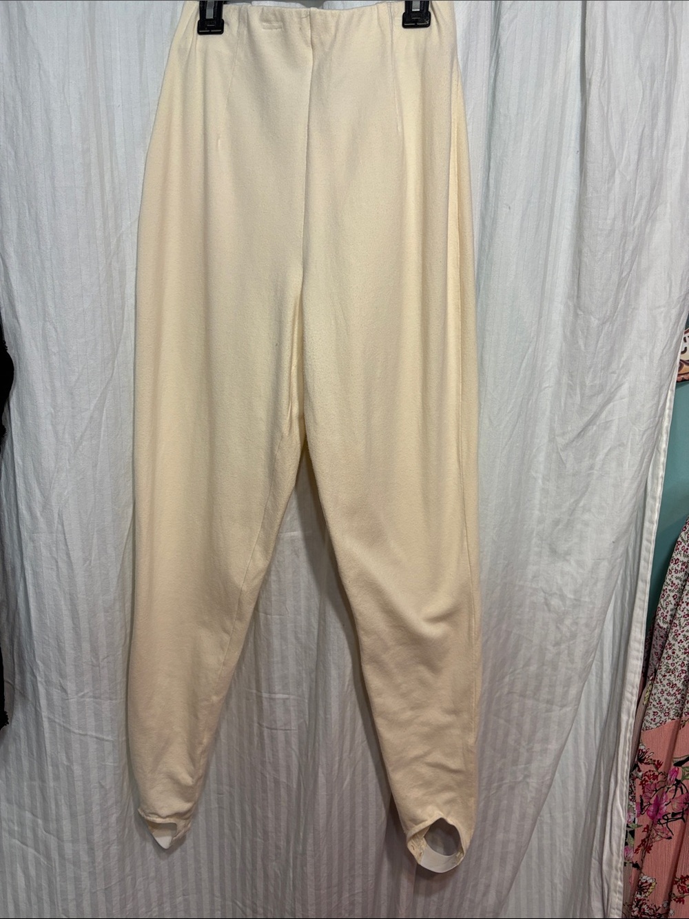Lizwear Vintage Women's Cream Straight-Leg Pants with Stirrup Hem